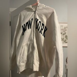 Brandy Melville Zip up